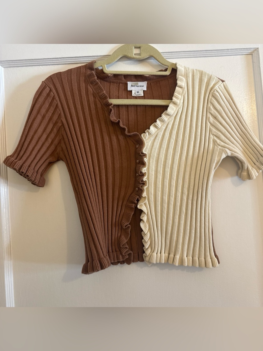 Two-Tone Ruffle Rib Knit Top - Brown & Cream